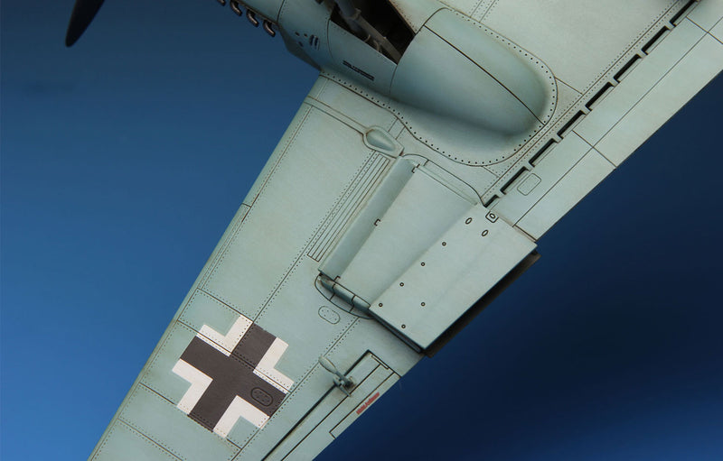 Meng-Model LS-003 MESSERSCHMITT Me410A-1 HIGH SPEED BOMBER 1:48