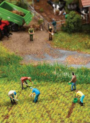 Faller HO 151644 At the Harvest (5-pack)