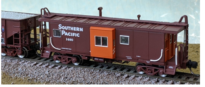 Bluford Shops 44280 International Car Bay Window Caboose Phase 4 - Ready to Run -- Southern Pacific 1406 (Boxcar Red, orange Bay Window), N Scale