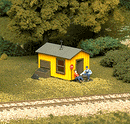 Atlas HO 702 Trackside Shanty, 2-1/4 x 3-1/8" 5.7 x 8cm
