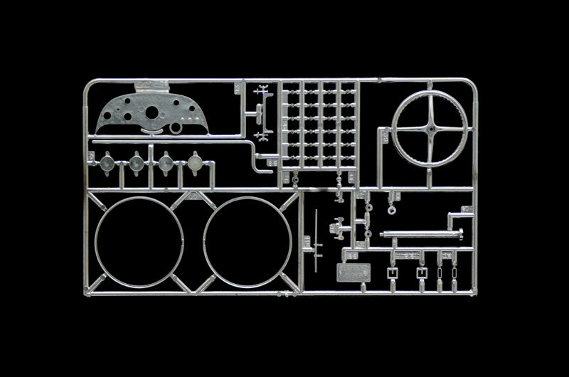 Italeri 4701 - SCALE 1 : 12 FIAT MEFISTOFELE 21706 c.c.