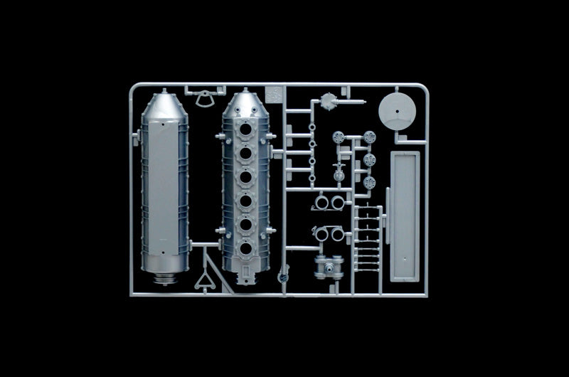 Italeri 4701 - SCALE 1 : 12 FIAT MEFISTOFELE 21706 c.c.