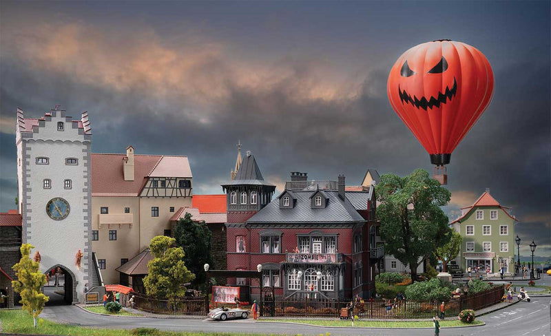 PREORDER Faller Gmbh 190034 HO Halloween Promotional Set -- Kit - Haunted Mansion, Jack o' Lantern Balloon