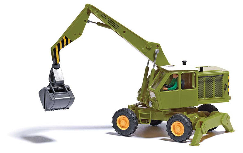 Busch Gmbh & Co Kg 42898 1974 Weimar Mobilbagger T174-2 Rubber-Tired Construction Crane - Assembled -- With Driver (green, yellow), HO Scale