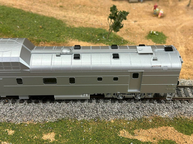 PREORDER Broadway Limited Imports HO 9126 Power Car without Roof Antenna, Union Pacific Primer Gray (Sound Equipped)
