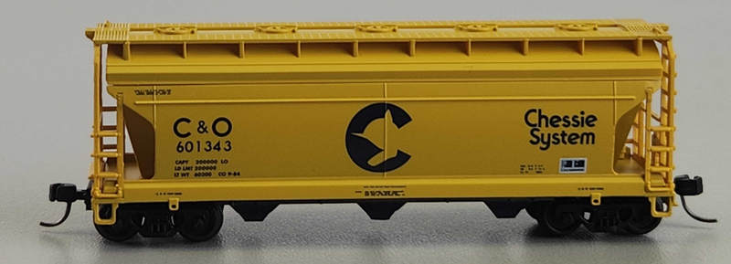 Atlas 50006112 N 3560 Covered Hopper Chessie System* (C&O) 601322 (Yellow/Blue)