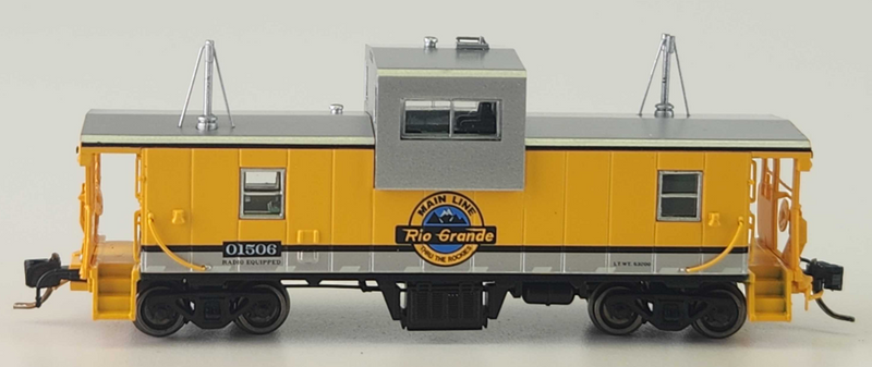 Rapido 510036 N Angus Shops Wide Vision Caboose with Lights - Ready to Run -- Denver & Rio Grande Western