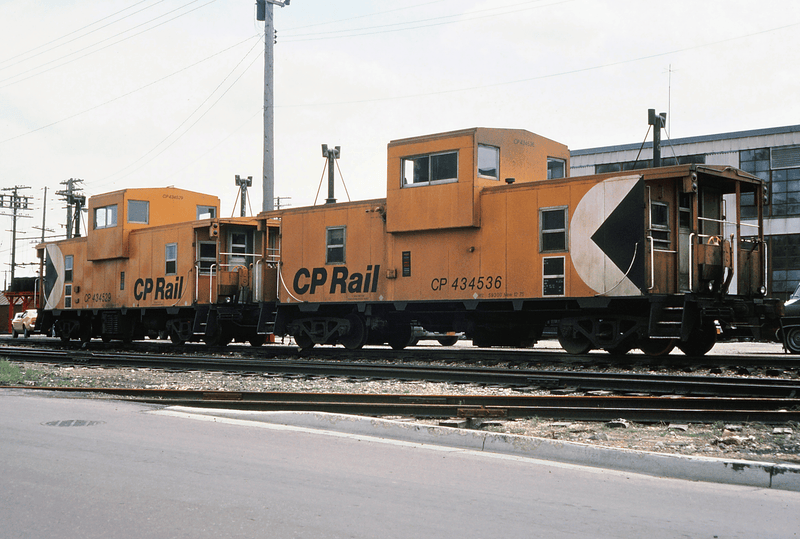 Rapido 510006 N Angus Shops Wide Vision Caboose with Lights - Ready to Run -- Canadian Pacific