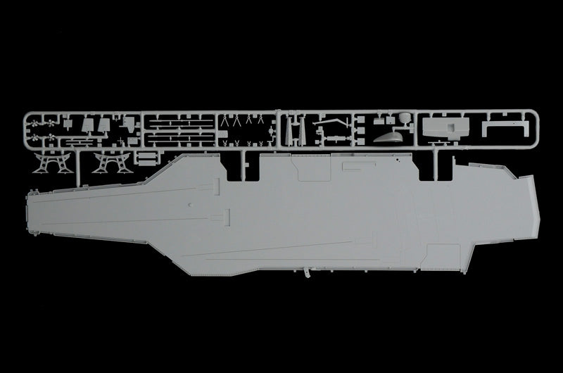 Italeri 5534 U.S.S. GEORGE H.W. BUSH CVN-77 1:720
