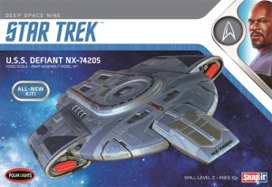 Polar Lights 952 Star Trek U.S.S. Defiant