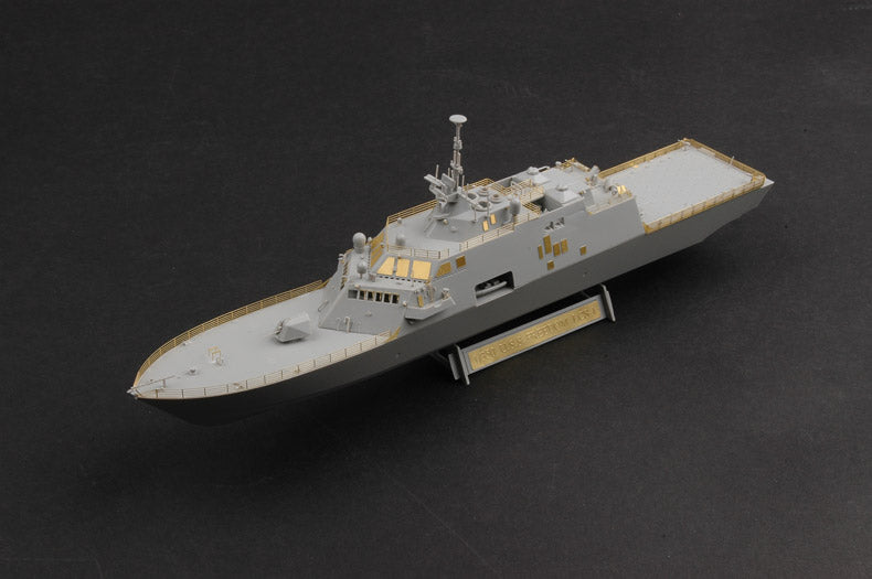 Trumpeter USS Freedom (LCS-1) 04549 1:350