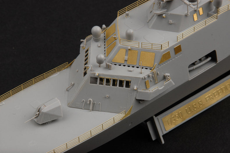 Trumpeter USS Freedom (LCS-1) 04549 1:350