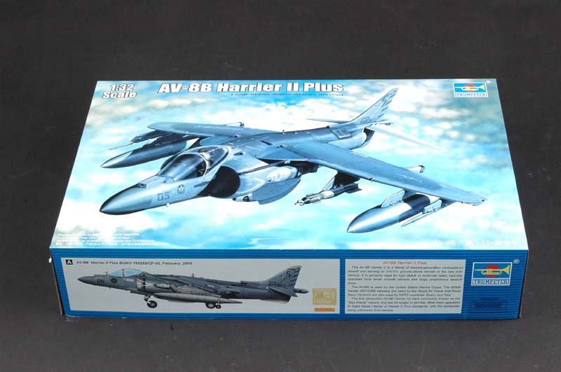 Trumpeter AV-8B Harrier II Plus 02286 1:32