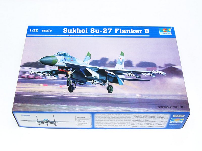 Trumpeter Sukhoi Su-27 Flanker B 02224 1:32