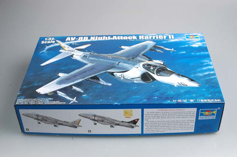 Trumpeter AV-8B Night Attack Harrier II 02285 1:32