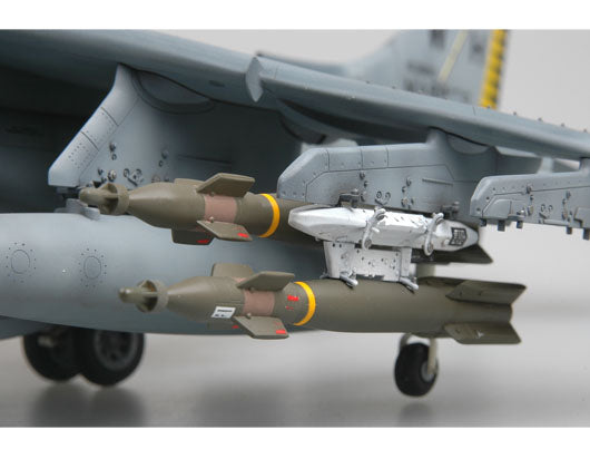 Trumpeter AV-8B Night Attack Harrier II 02285 1:32