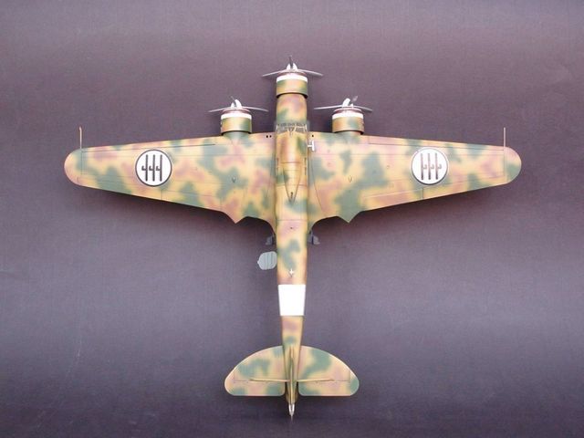 Trumpeter Savoia-Marchetti S.M.79-II Sparviero 02817 1:48