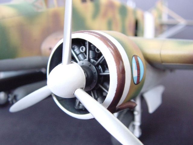 Trumpeter Savoia-Marchetti S.M.79-II Sparviero 02817 1:48