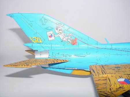 Trumpeter MiG-21UM Mongol B 02219 1:32