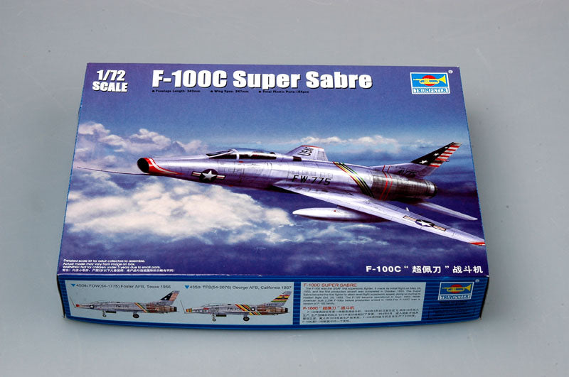 Trumpeter F-100C Super Sabre 01648 1:72