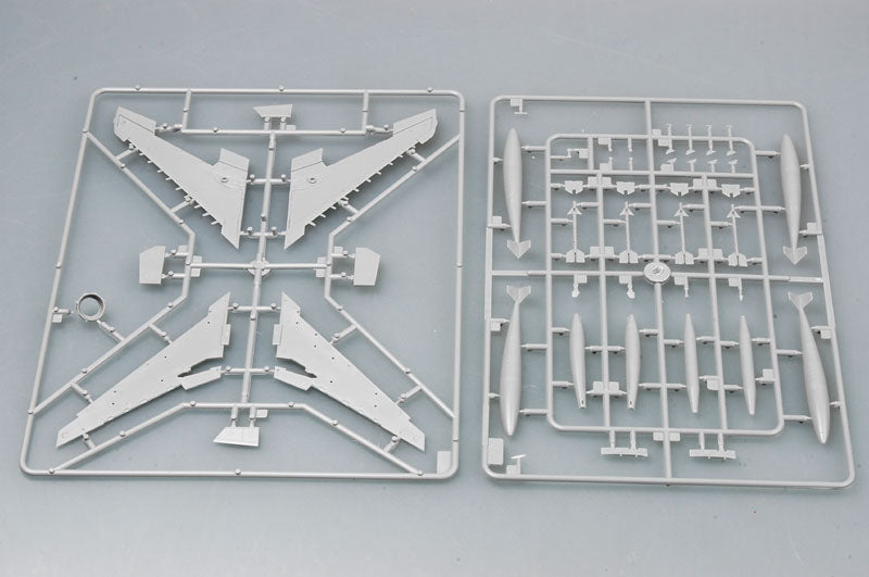 Trumpeter F-100C Super Sabre 01648 1:72