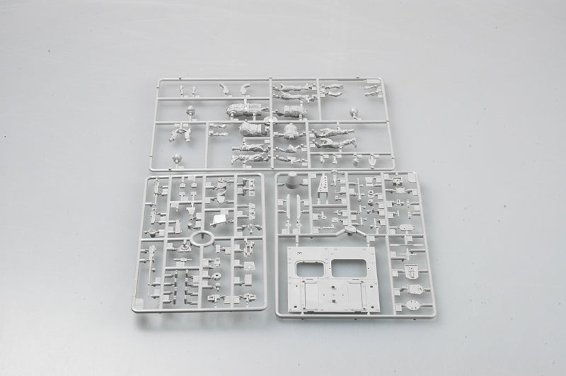 Trumpeter 00397 M1130 Stryker Command Vehicle 1:35