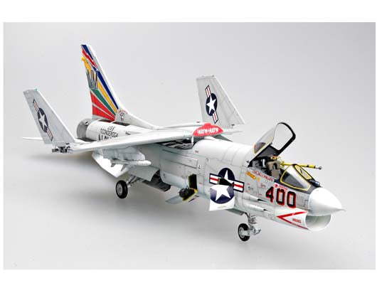 Trumpeter F-8E Crusader 02272 1:32