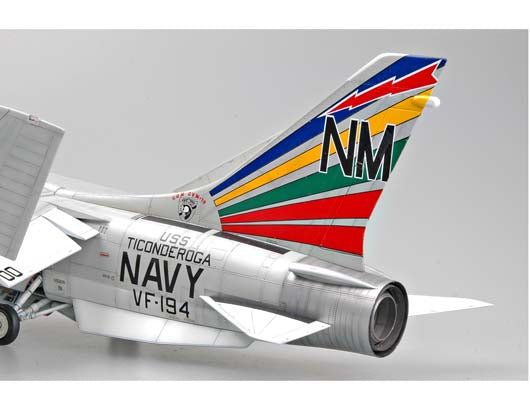 Trumpeter F-8E Crusader 02272 1:32