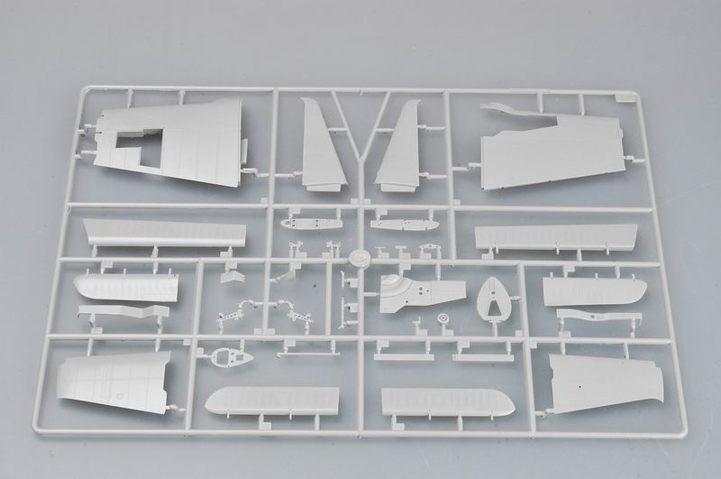 Trumpeter F8F-1 Bearcat 02247 1:32