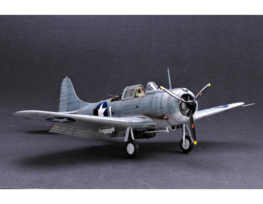 Trumpeter U.S.NAVY SBD-1/2 “Dauntless” 02241 1:32