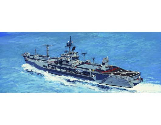 Trumpeter USS MOUNT WHITNEY LCC-20 1997 05719 1:700