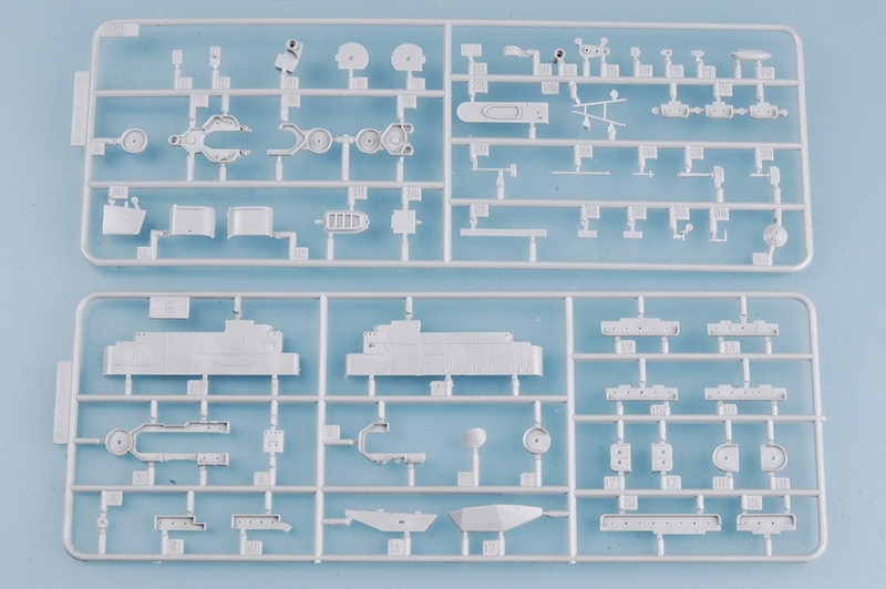 Trumpeter 05728 USS ESSEX CV-9 1:700
