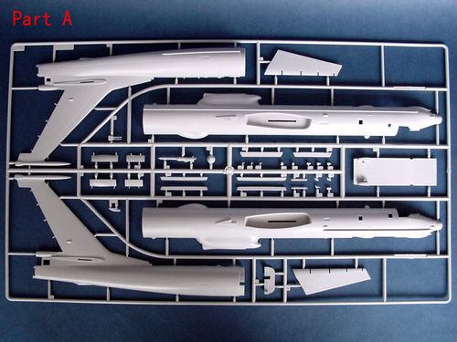 Trumpeter Tupolev Tu-142MR Bear- J 01609 1:72