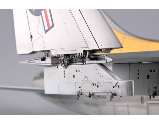 Trumpeter USS A-7E Corsair II 02231 1:32