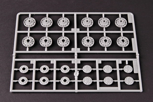 Trumpeter 00356 Russia KV-1(model 1941) / “KV Small Turret” Tank 1:35