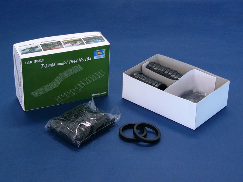 Trumpeter 00904 T-34/85 Model 1944 “Factory No 174” 1:16