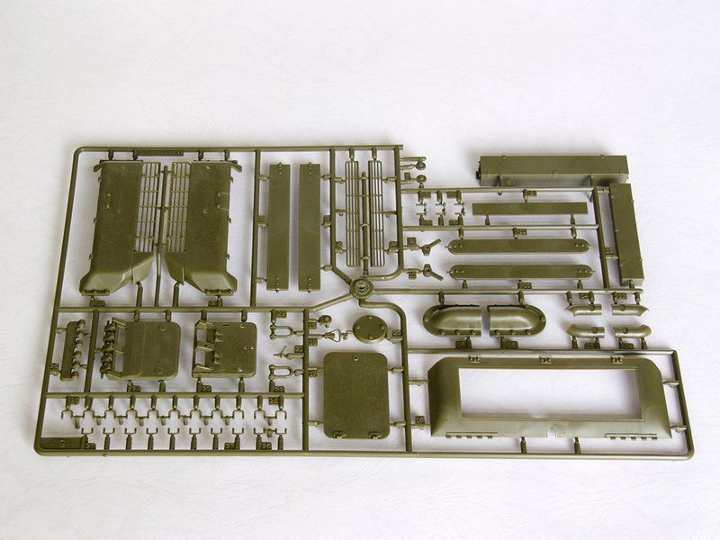 Trumpeter 00902 T-34/85 Model 1944 Factory No 183 1:16