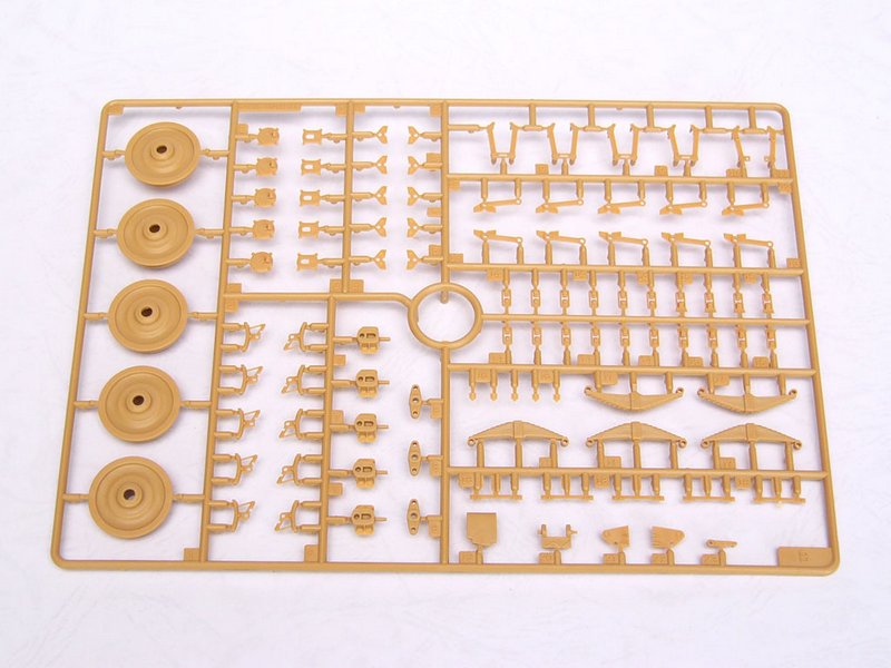 Trumpeter 00209 Morser Karl-Gerat 040/041 on railway transport carrier 1:35