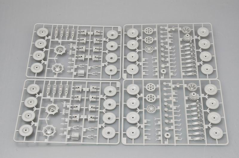 Trumpeter 00384 German Entwicklungsfahrzeug E 100 Super Heavy Tank 1:35