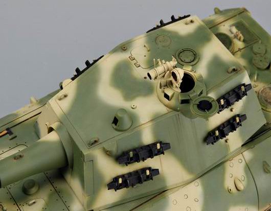 Trumpeter 00384 German Entwicklungsfahrzeug E 100 Super Heavy Tank 1:35
