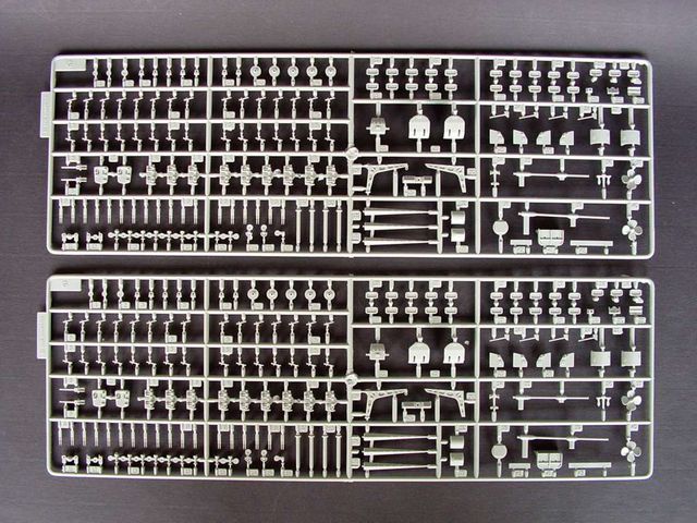 Trumpeter U.S. Aircraft Carrier CV-13 Franklin 1944 05604 1:350