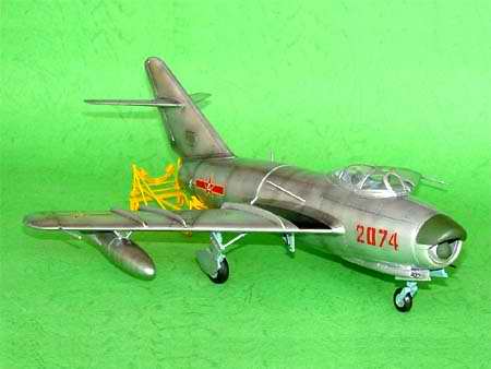 Trumpeter Mikoyan MiG-17PF"Fresco"[F-5A] 02206 1:32