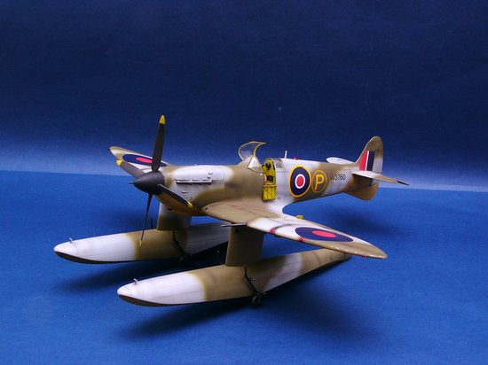 Trumpeter Supermarine Spitfire MK.Vb Float Plane 02404 1:24