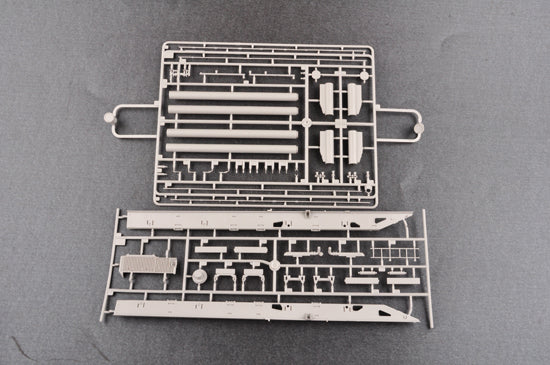 Trumpeter Russian 9A52-2 Smerch-M multiple rocket launcher of RSZO 9k58 Smerch MRLS 01020 1:35