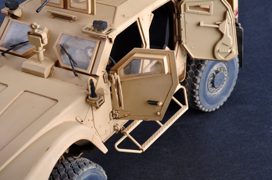 Trumpeter US M-ATV MRAP(Model kit) 00930 1:16