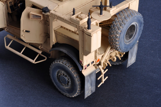 Trumpeter US M-ATV MRAP(Model kit) 00930 1:16