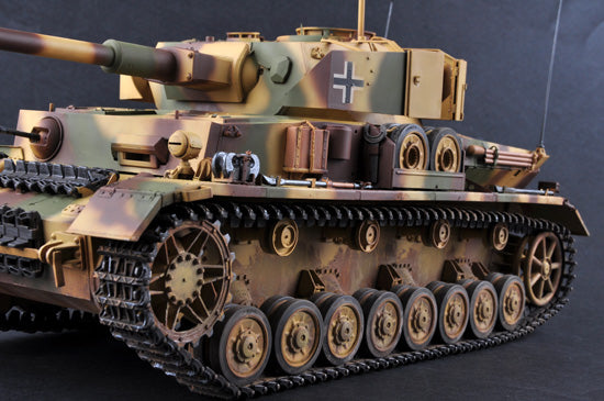 Trumpeter German Pz.Beob.Wg. IV Ausf.J Medium Tank 00922 1:16