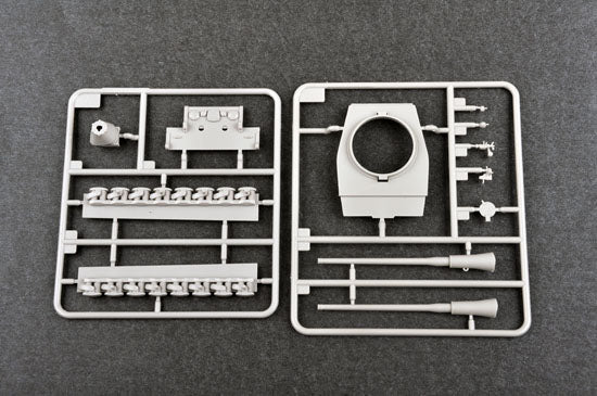 Trumpeter 07121 German E-100 Super Heavy Tank 1:72