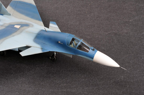 Trumpeter Russian Su-33UB Flanker D 01669 1:72