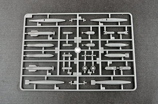 Trumpeter Nanchang Q-5 Yi 01684 1:72